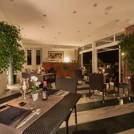 Hotel Excelsior-2